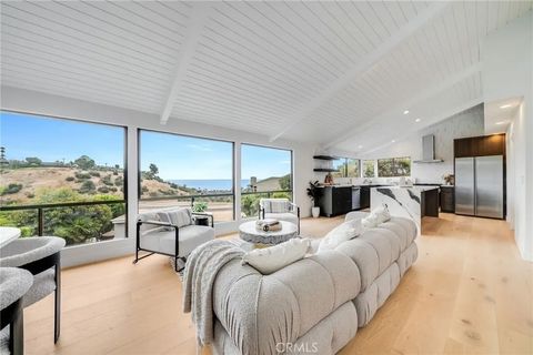 Photo of 1450 Terrace Way, Laguna Beach, CA 92651 (MLS # LG25238642)