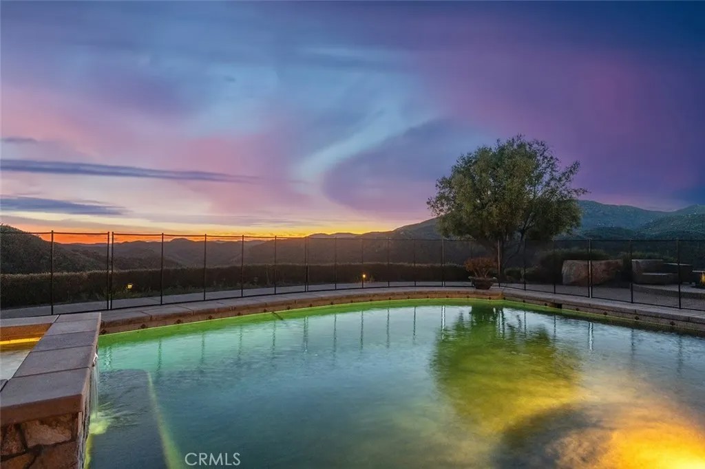 38355 Vista Del Bosque