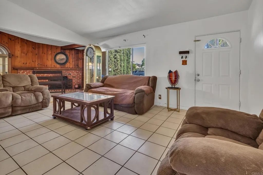 Photo of 610 W 11th Avenue, Escondido, CA 92025 (MLS # NDP2606144)