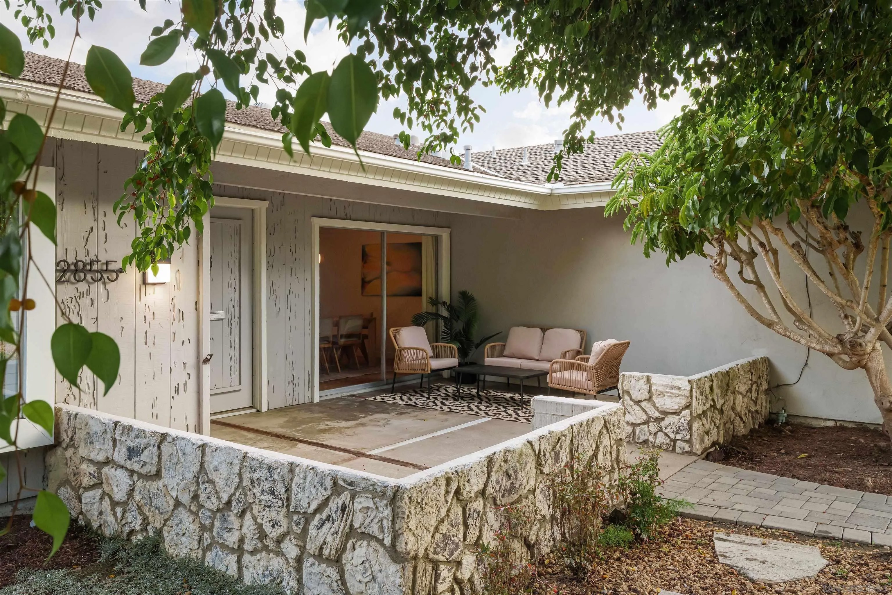 2855 Cliffridge Ct