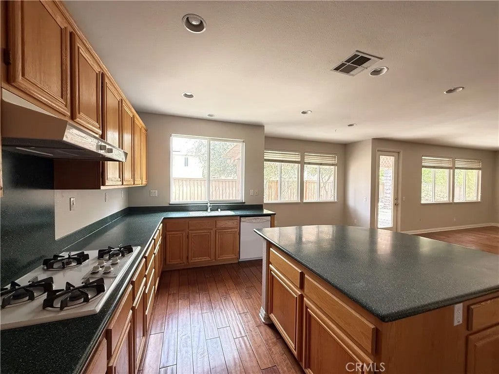38218 Clear Creek St.