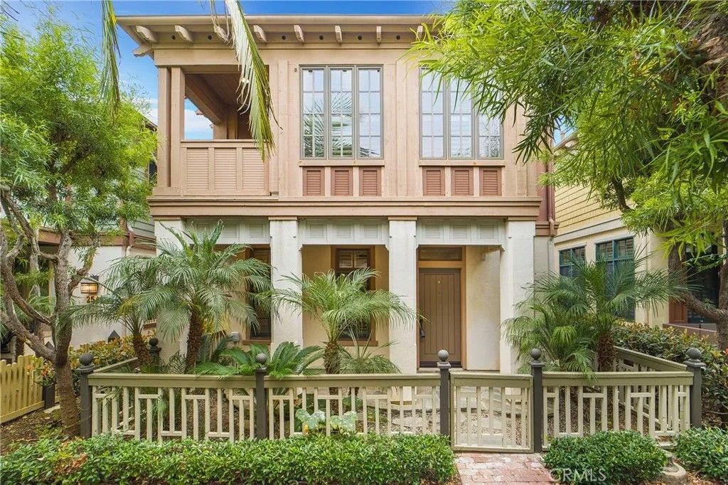 Photo of 2546 Bungalow Pl, Corona Del Mar, CA 92625 (MLS # OC26035016)