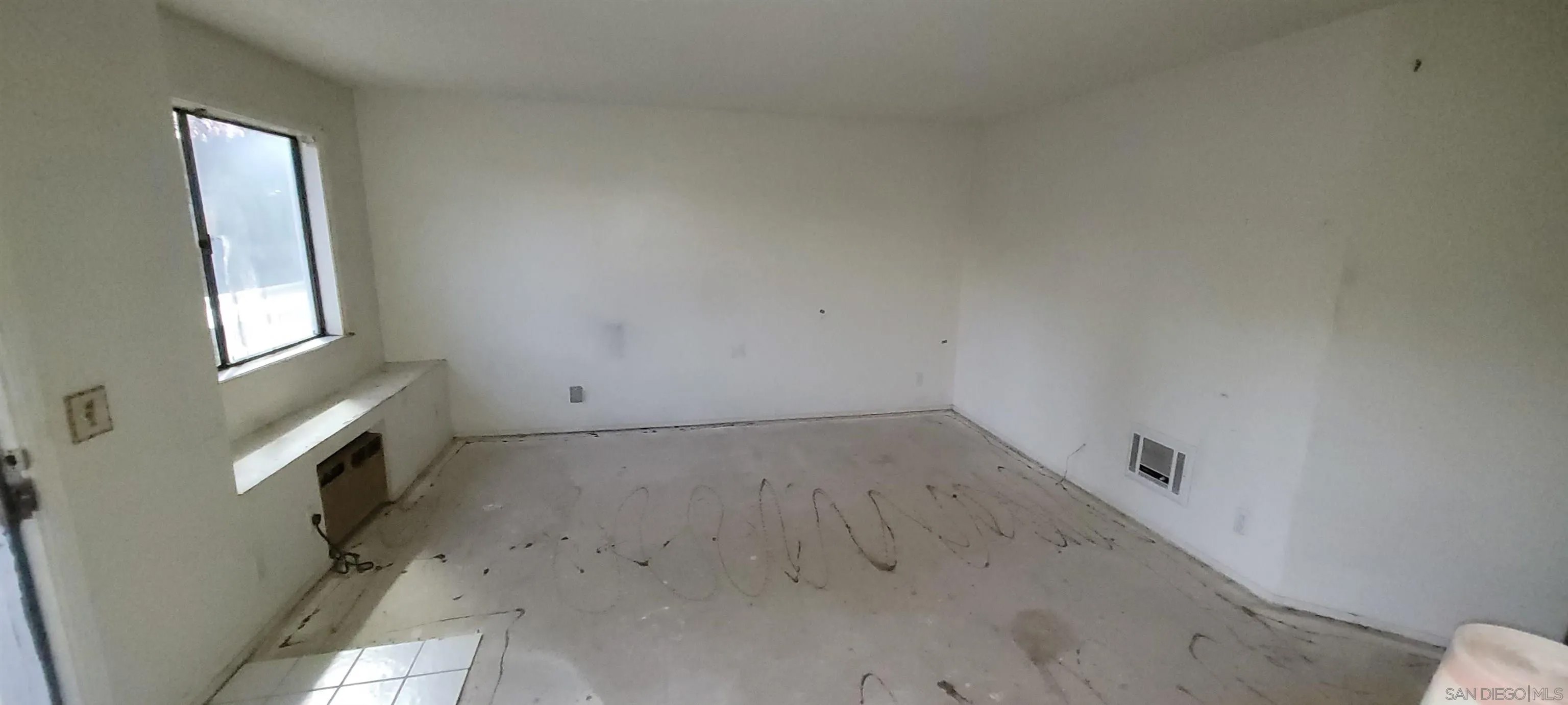 12616 Lakeshore Dr 24