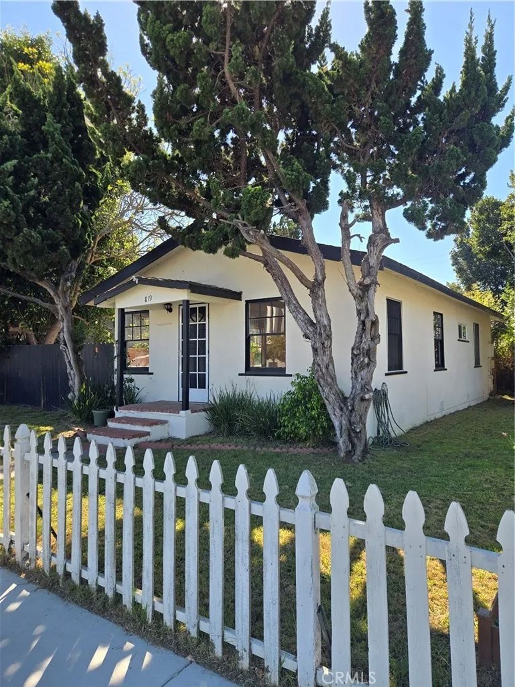Photo of 819 Huntington St, Huntington Beach, CA 92648 (MLS # OC26078175)
