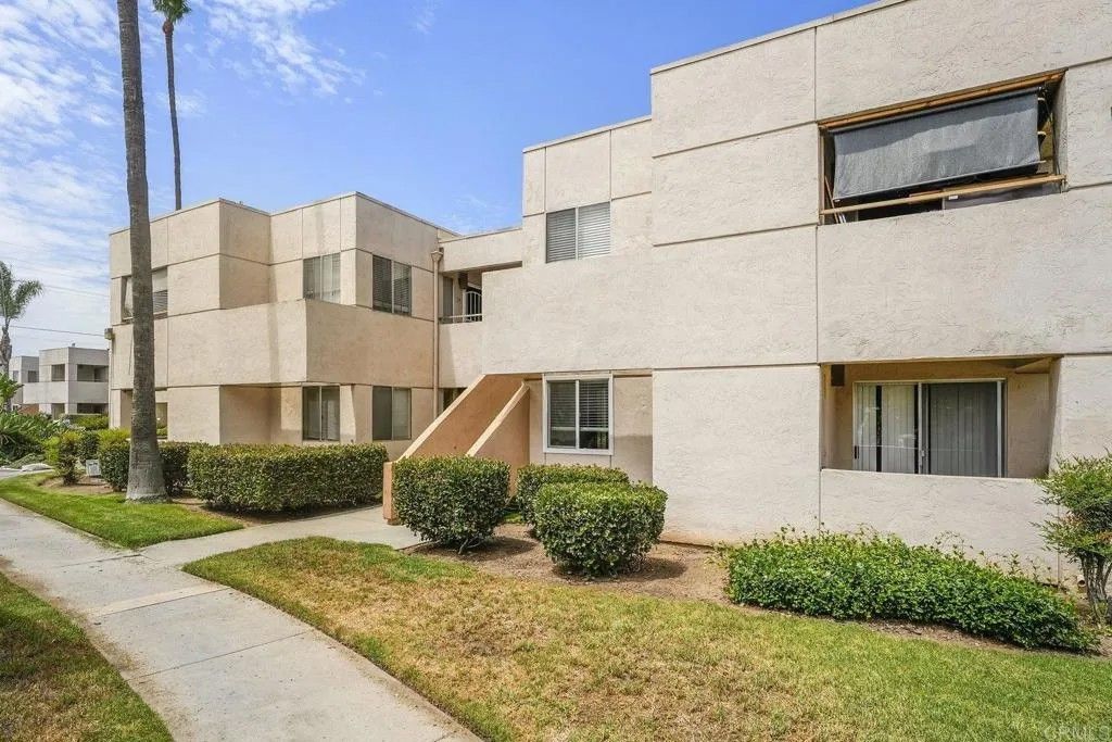 Photo of 830 Broadway #18, El Cajon, CA 92021 (MLS # PTP2505227)