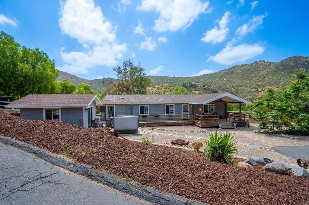 Photo of 824 Ethel Trl, El Cajon, CA 92019 (MLS # NDP2604856)