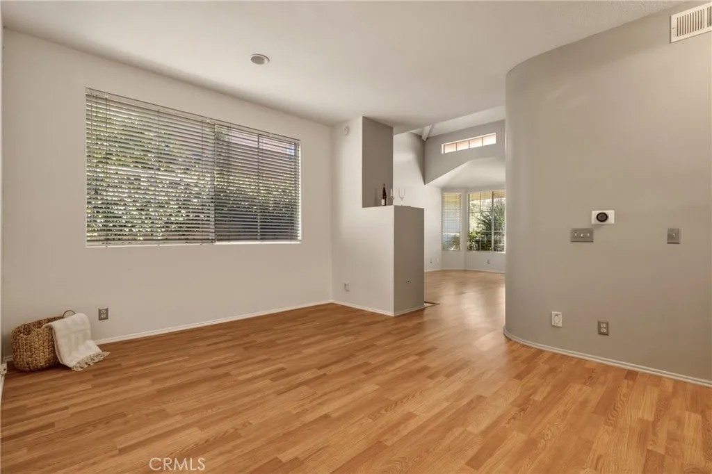 7329 Vassar