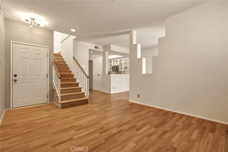 7329 Vassar