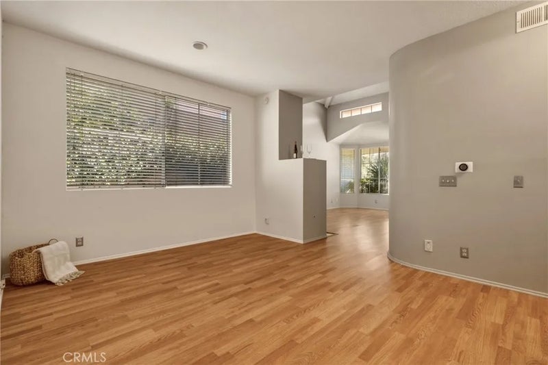 7329 Vassar