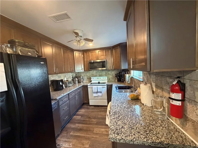 1602 N King A4