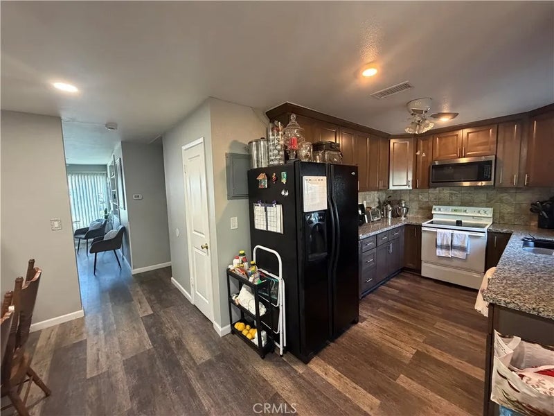 1602 N King A4
