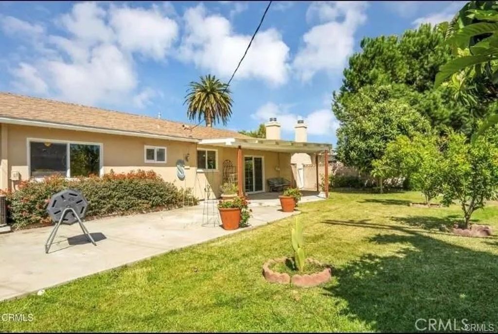 Photo of 22648 Mobile, West Hills, CA 91307 (MLS # SR26035656)