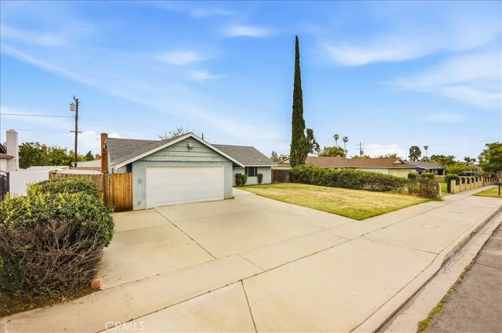 Photo of 9775 Vine St, Bloomington, CA 92316 (MLS # OC26071195)