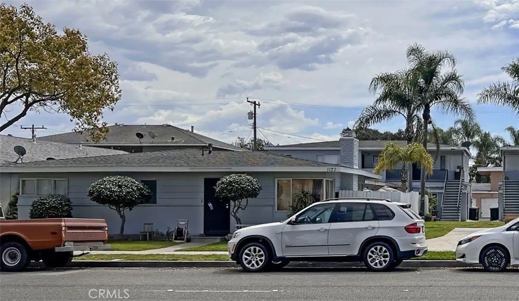 Photo of 1122 W Broadway, Anaheim, CA 92805 (MLS # OC26007918)