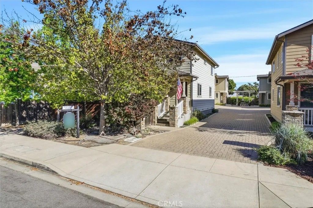 Photo of 879 Islay St, San Luis Obispo, CA 93401 (MLS # SC26059739)