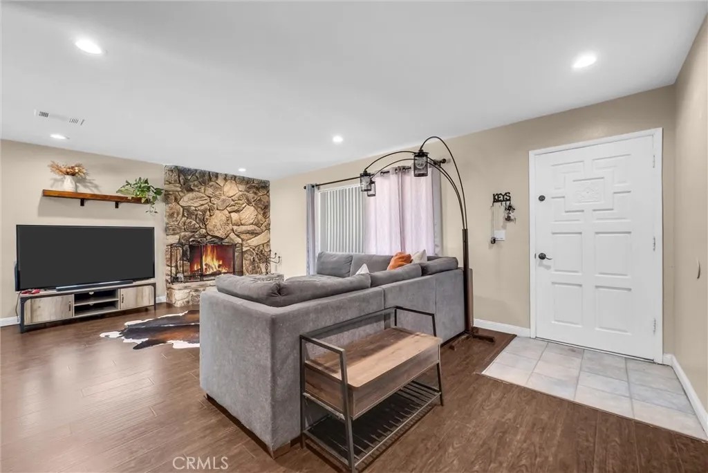 24048 Cruise Circle