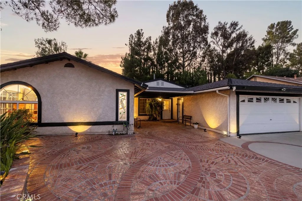 26859 Palacete Drive
