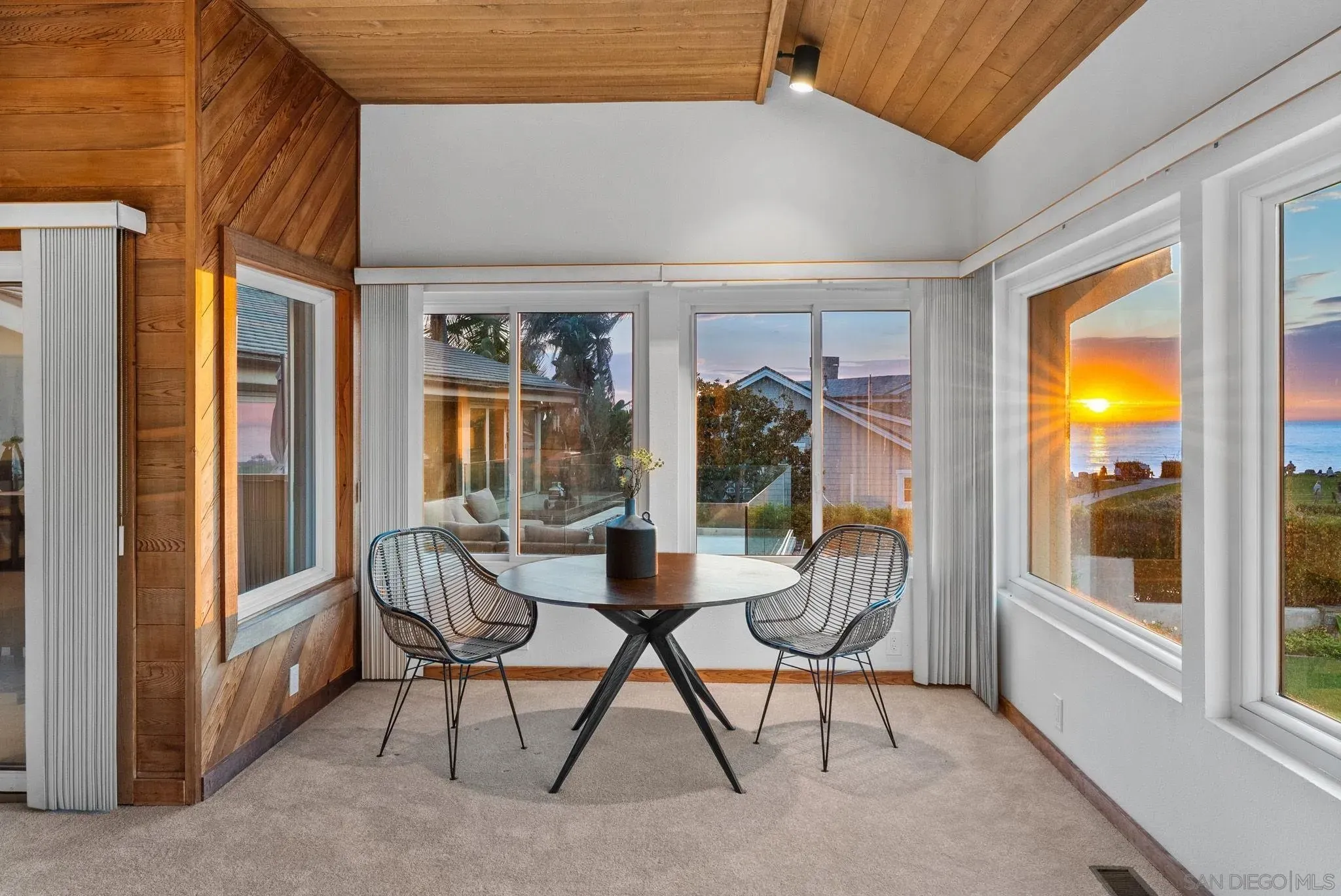 La Jolla, California 92037, United States, 3 Bedrooms Bedrooms, ,3 BathroomsBathrooms,Residential,Active,210933