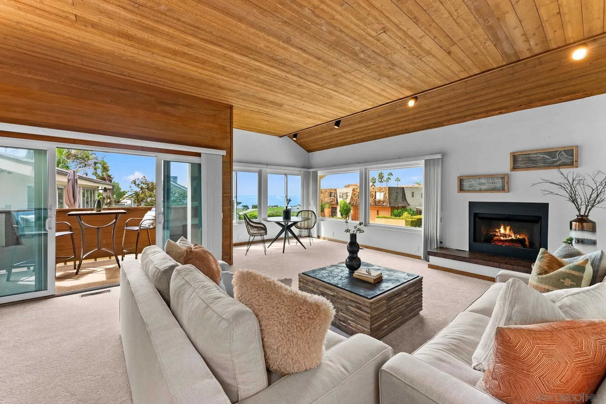 La Jolla, California 92037, United States, 3 Bedrooms Bedrooms, ,3 BathroomsBathrooms,Residential,Active,210933