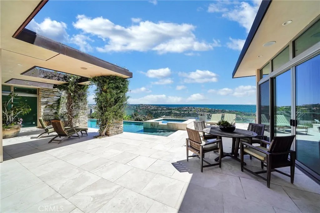 9 Jade Cove