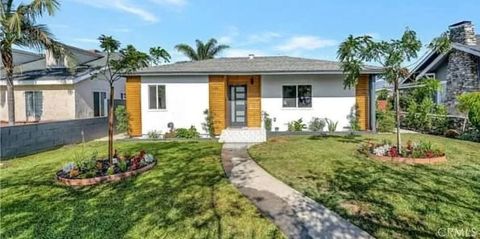 Photo of 929 N Sunset Ave, Azusa, CA 91702 (MLS # DW26058566)