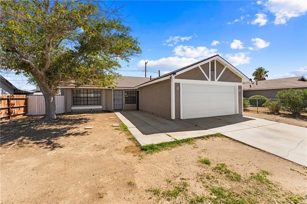 Photo of 38470 Division ST, Palmdale, CA 93550 (MLS # SR26204052)