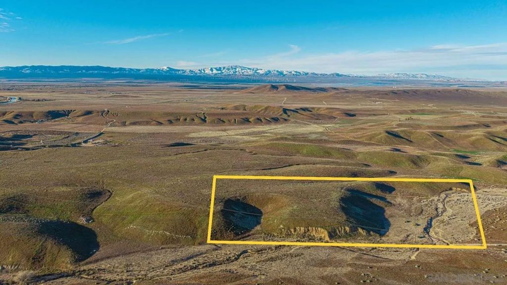 Photo of 0 Fairmont Rd, Lake Hughes, CA 93532 (MLS # 260005396)