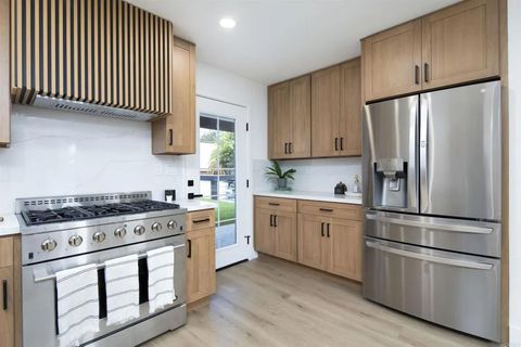 Tiny photo for 4870 Mount Armour Drive, San Diego, CA 92111 (MLS # NDP2510021)
