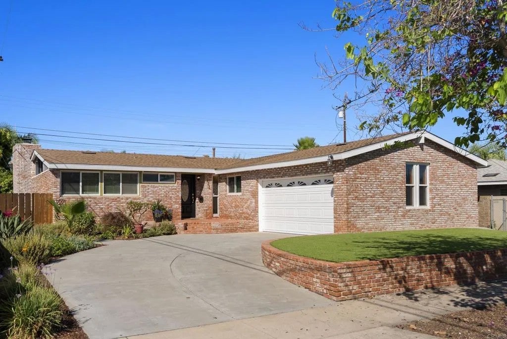 5551 Gala Avenue