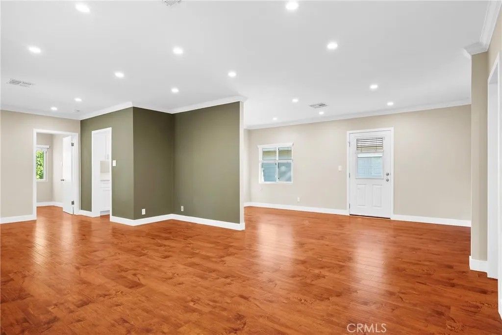 Photo of 5318 Alhama Drive, Woodland Hills, CA 91364 (MLS # SR25266728)