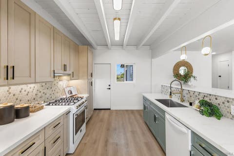 Photo of 2846 Cedar Rd, Oceanside, CA 92056 (MLS # 260012936)