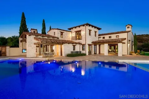 8069 Entrada De Luz E, San Diego, CA 92127 - #: 250044315