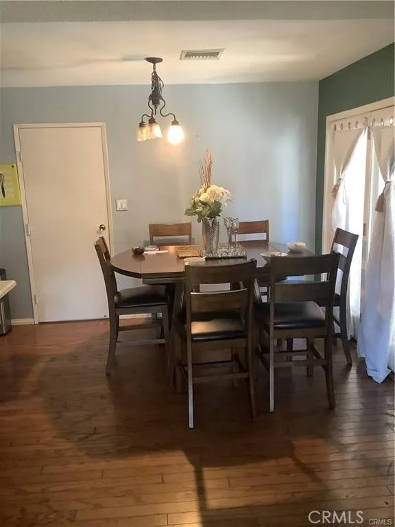 6904 Ranch House