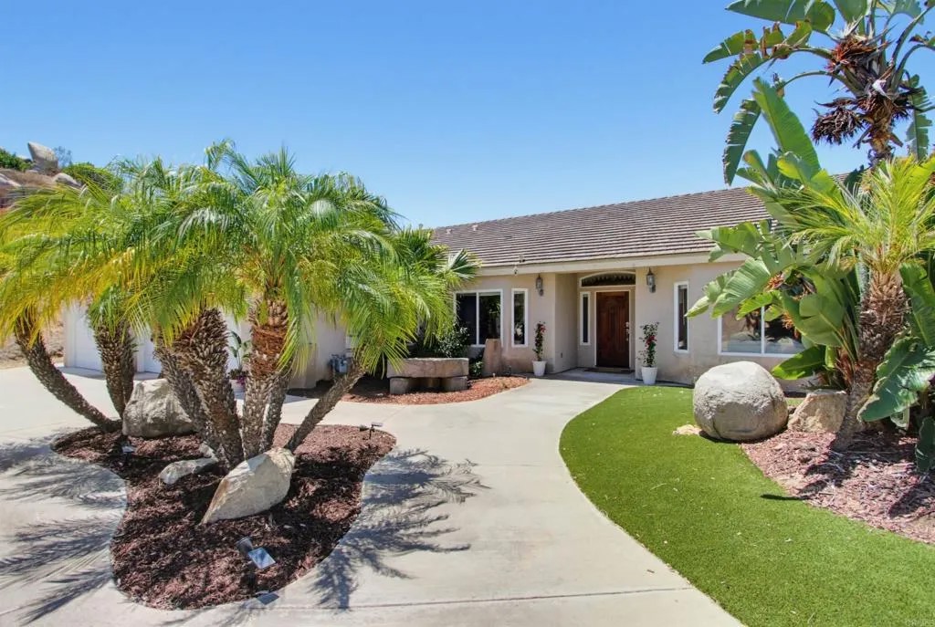 737 Camelot Parkway