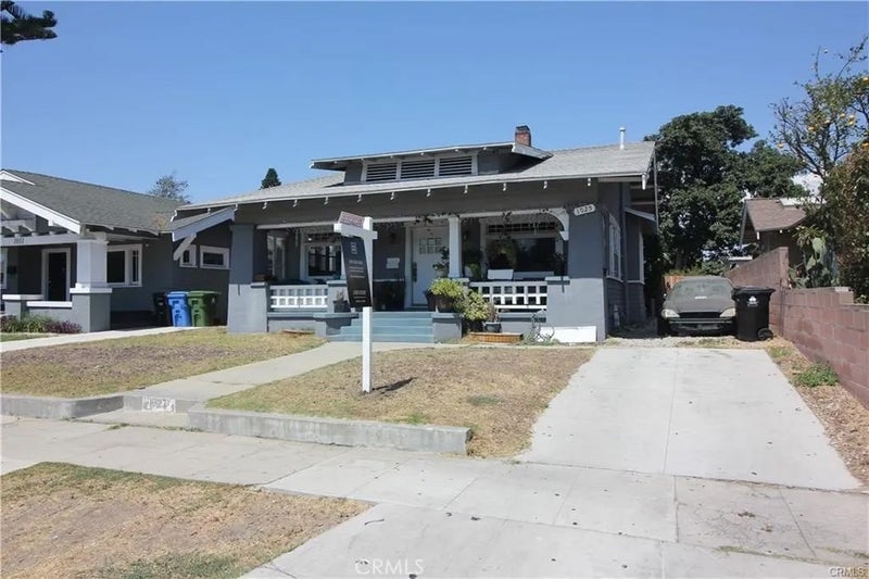 1027 W 46th Street