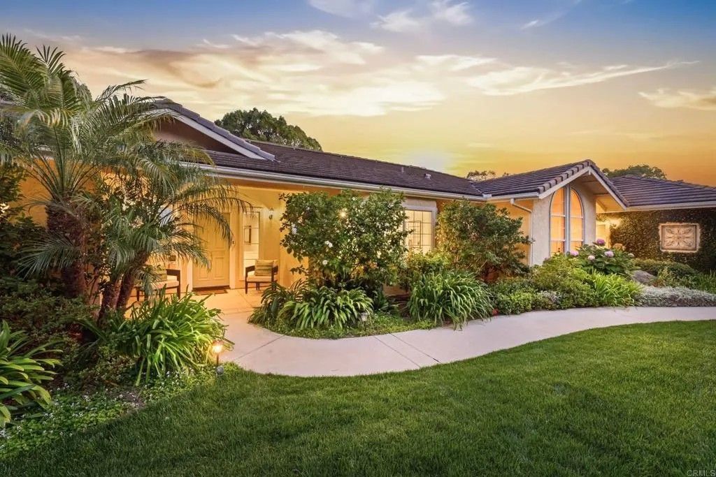 Photo of 3044 Camino del Rancho, Encinitas, CA 92024 (MLS # NDP2606977)
