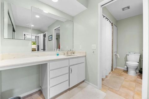 Tiny photo for 2537 Navarra Drive #B9, Carlsbad, CA 92009 (MLS # NDP2510252)