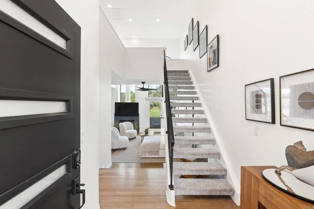 Photo of 530 San Andres Drive, Solana Beach, CA 92075 (MLS # NDP2606755)