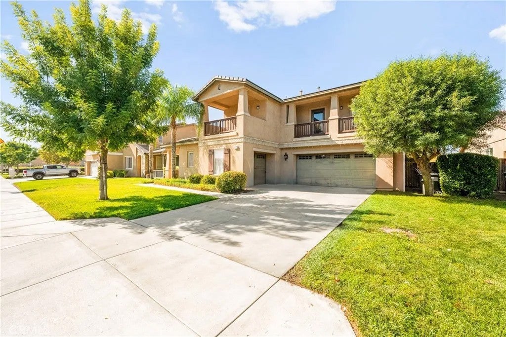 Photo of 1721 Caseros Dr, San Jacinto, CA 92582 (MLS # SW26043100)