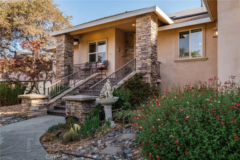 272 Lodgeview