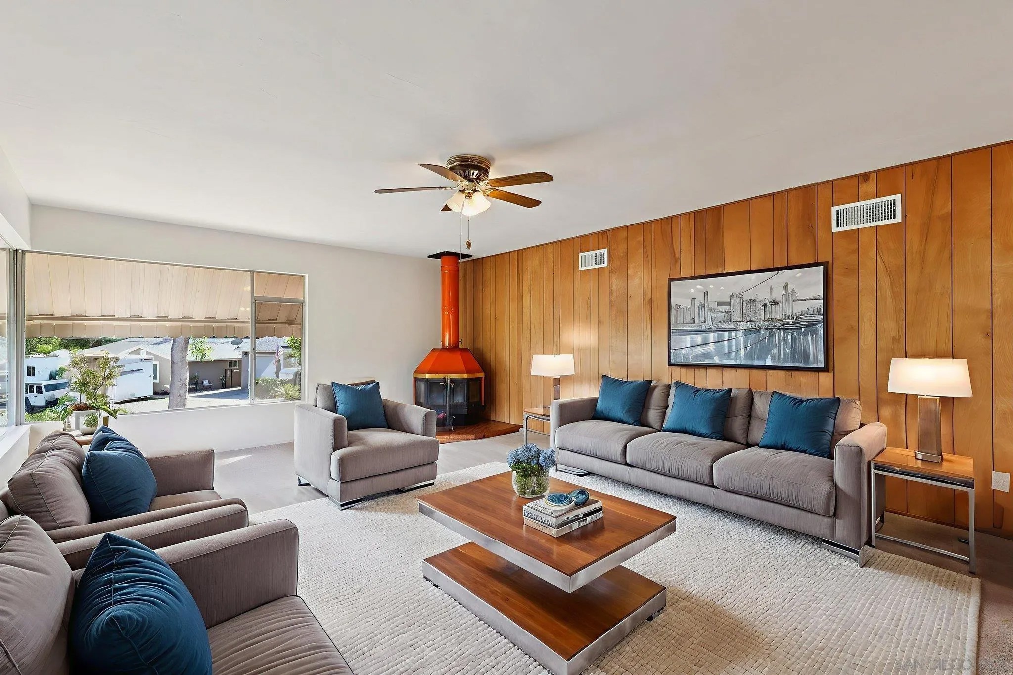 9070 Paradise Park Dr