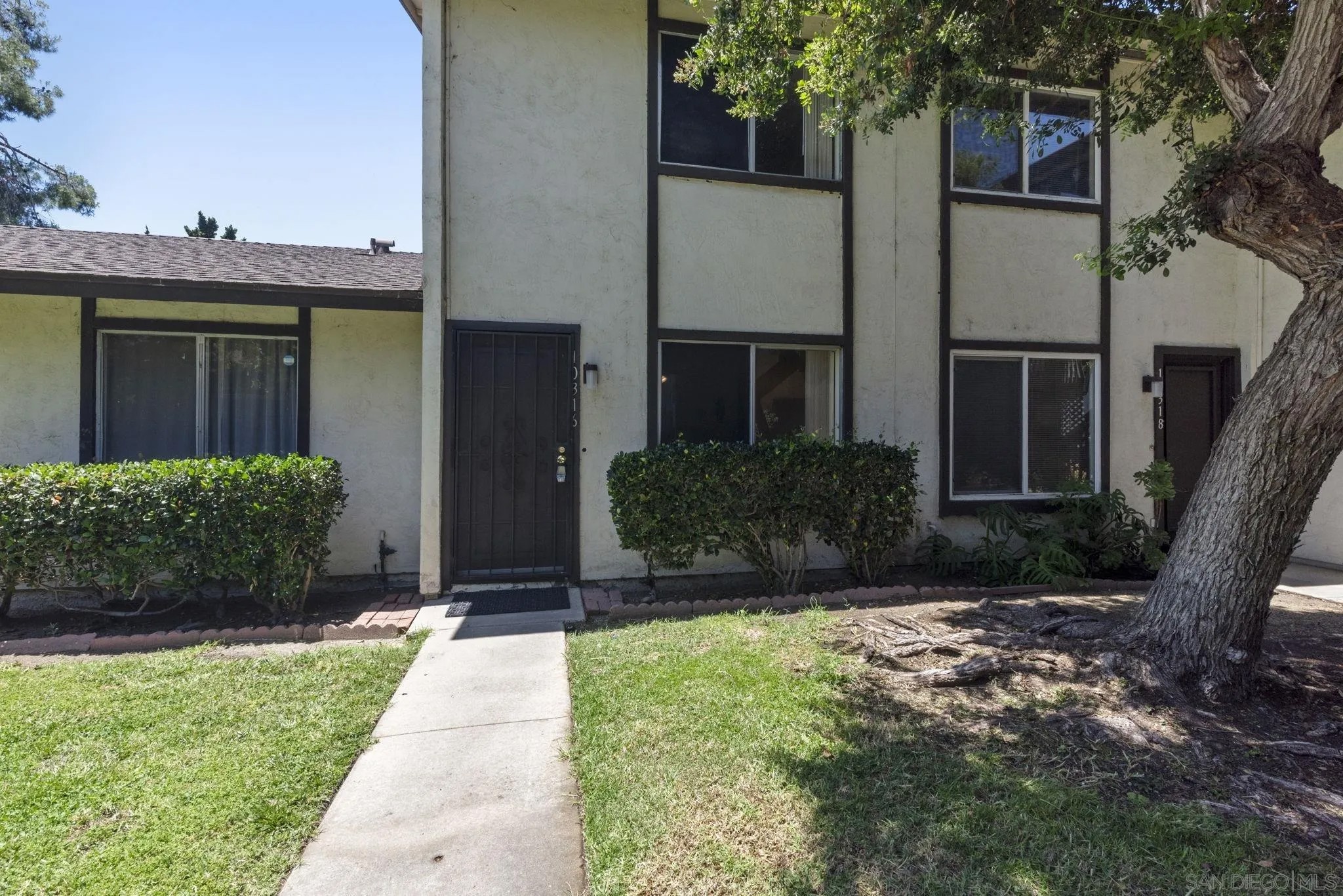 10316 Carefree Dr