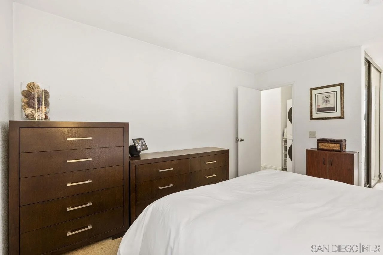 10379 Azuaga St 139