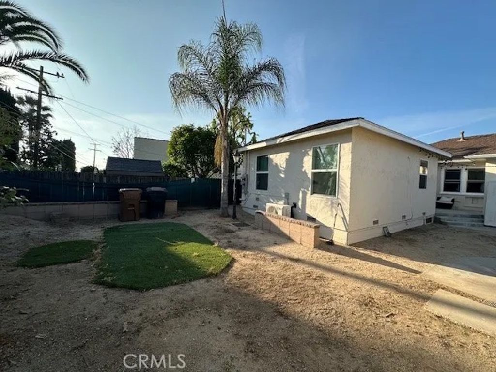 Photo of 114 Primrose Ave #B, Placentia, CA 92870 (MLS # OC26063187)