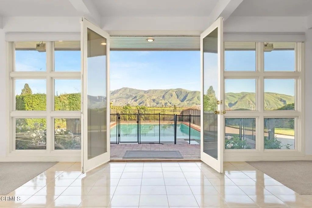 Photo of 13922 Foothill Road, Santa Paula, CA 93060 (MLS # V1-34584)