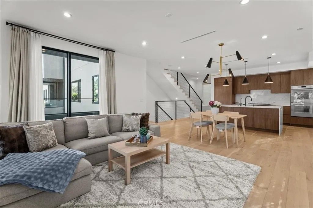 Photo of 4322 N SERENE Place, Studio City, CA 91604 (MLS # IG26059889)