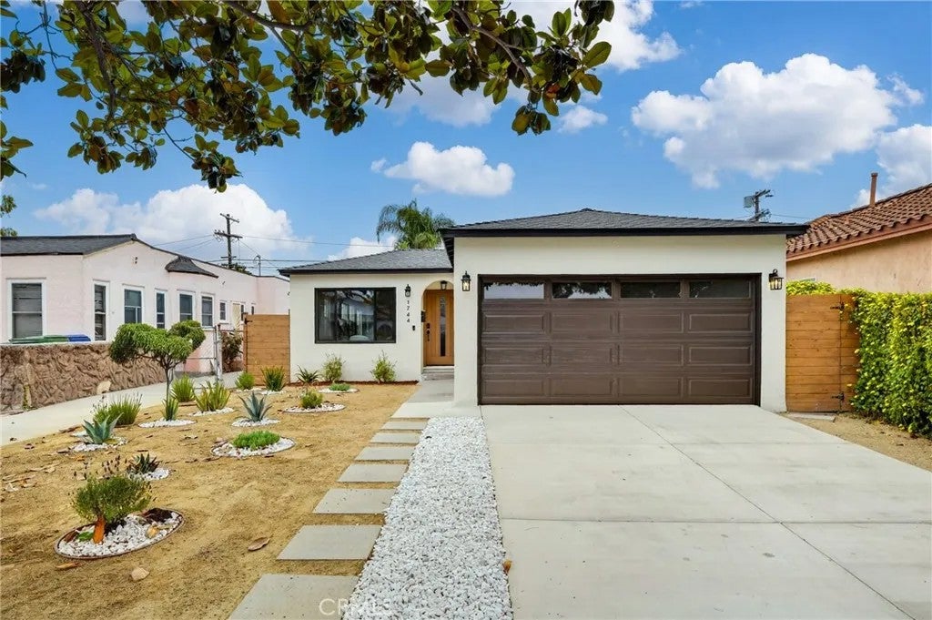 1744 S Genesee