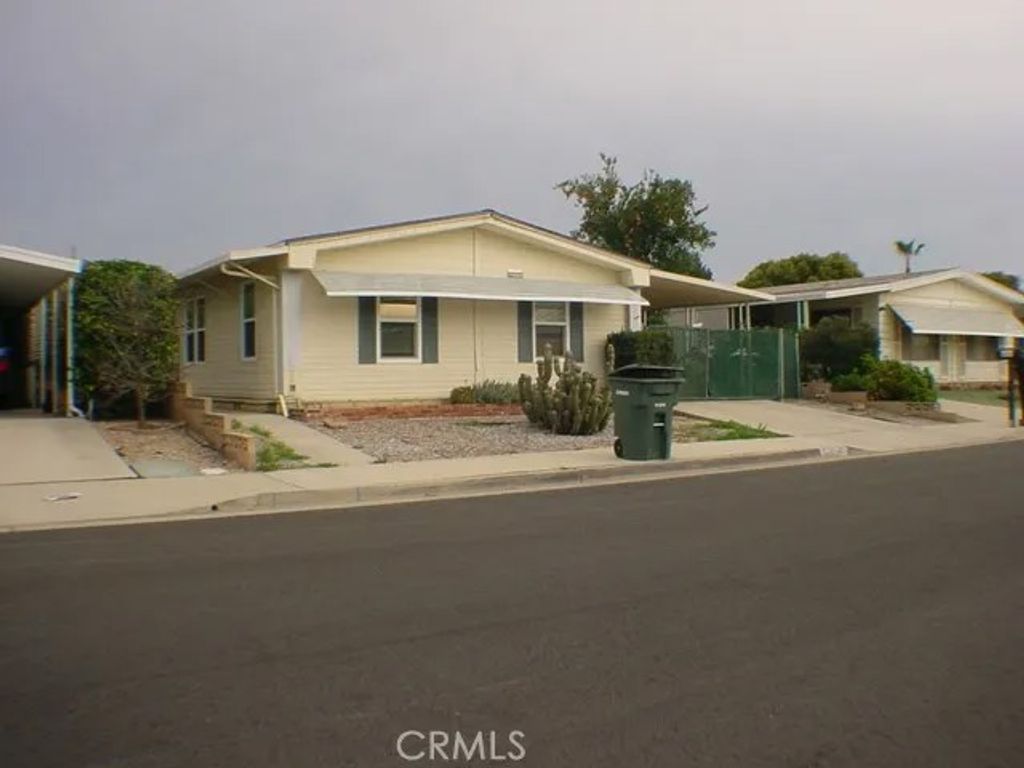 Photo of 576 Palos Drive, Hemet, CA 92543 (MLS # SW26015953)