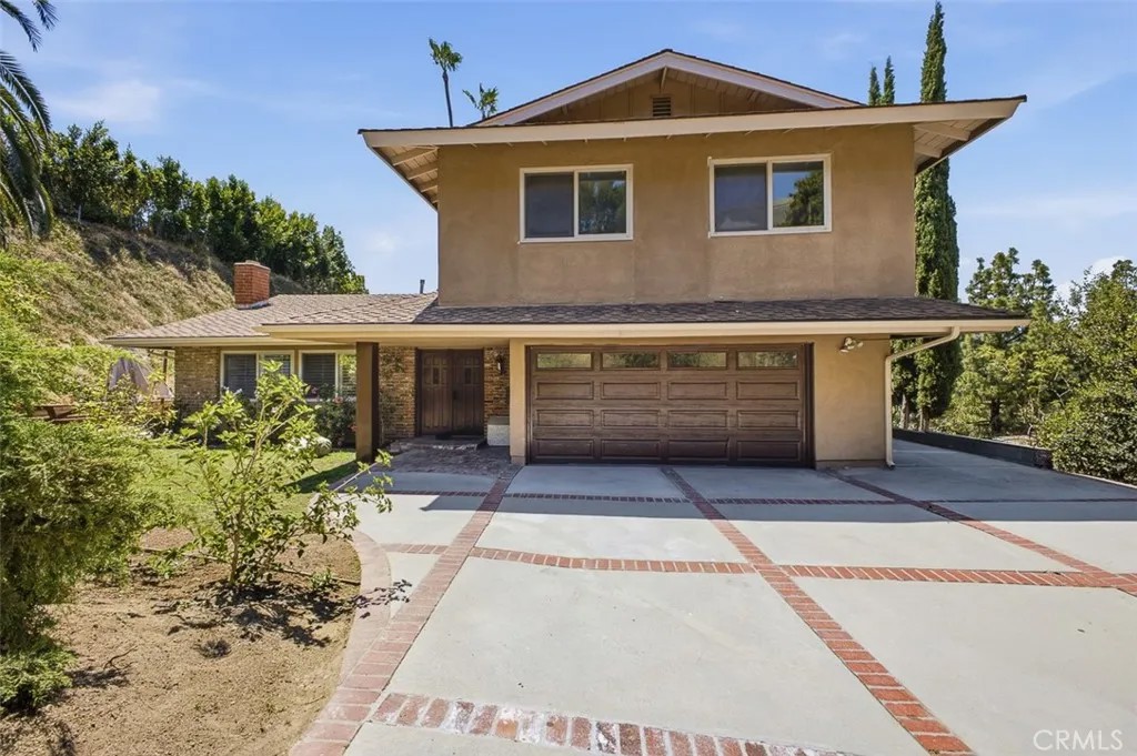 1900 Sherer Lane