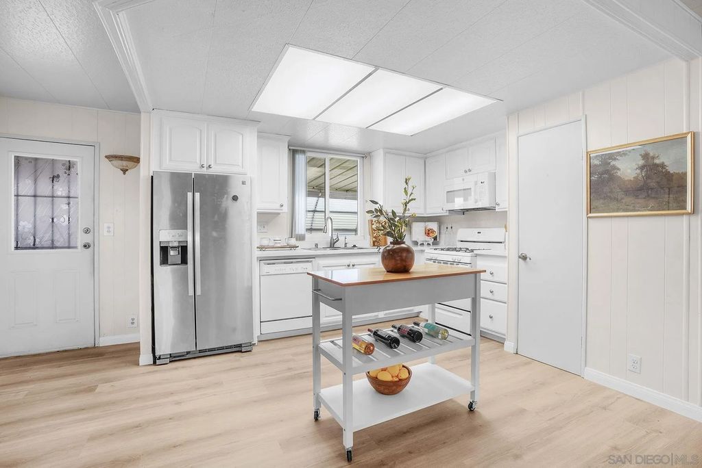 Photo of 1925 Otay Lakes Rd #167, Chula Vista, CA 91913 (MLS # 250042237)